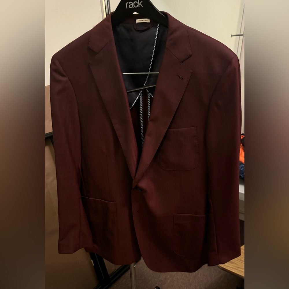 This Peter Millar Blazer is beautiful and ready to ship!